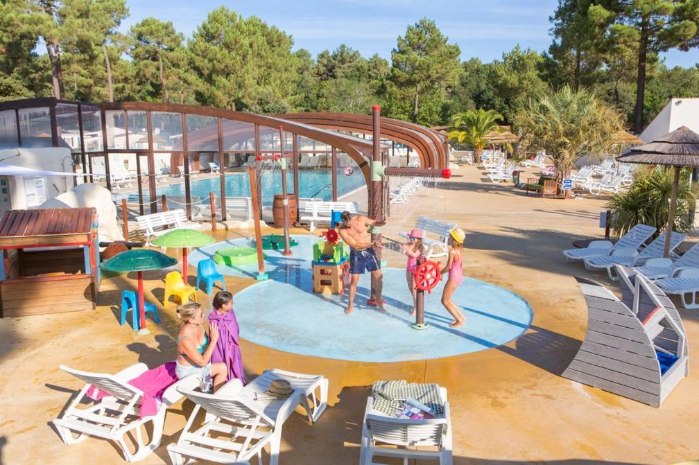 Camping Officiel Siblu La Pignade Ronce-les-Bains Kültér fotó